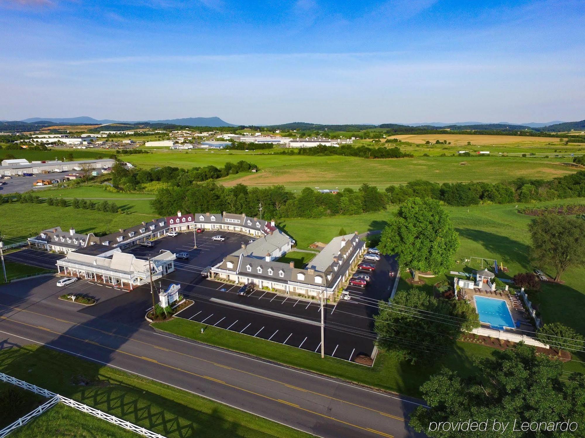 The Village Inn Harrisonburg Exteriér fotografie